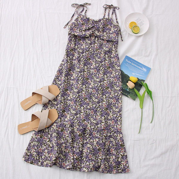 Разкроен модел дамска рокля с тънки презрамки