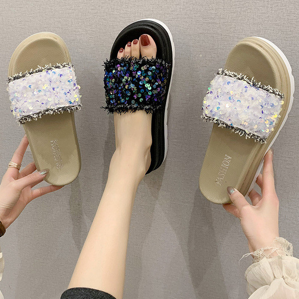 Női alkalmi papucs flitterekkel és lapos talppal