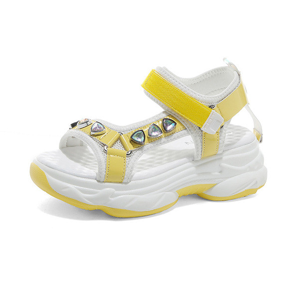 Дамски ежедневни сандали с камъни и лепенка