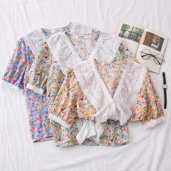 Cămașă casual de damă cu decolteu spitz și model floral