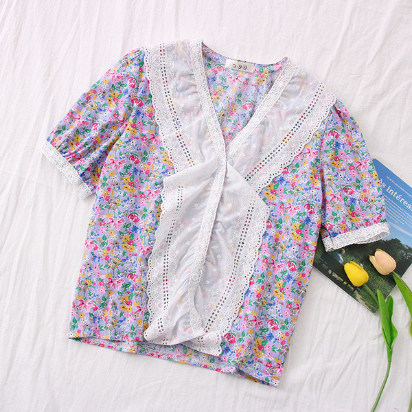 Cămașă casual de damă cu decolteu spitz și model floral