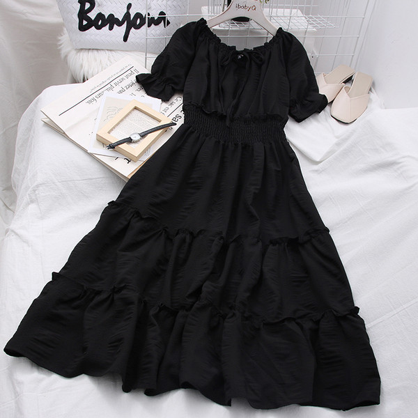 Modern női ruha csónakos nyakkivágással - szabású modell