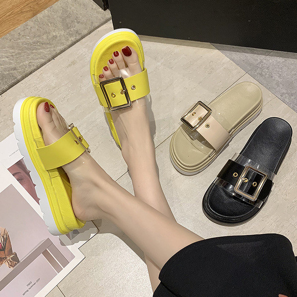 Új modell női papucsok szilikon pánttal és lapos talppal