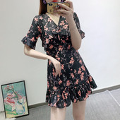 Rochie scurta cu bucle si model floral