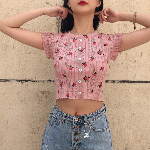 Kratka ženska bluza na dugmad i kratkih rukava