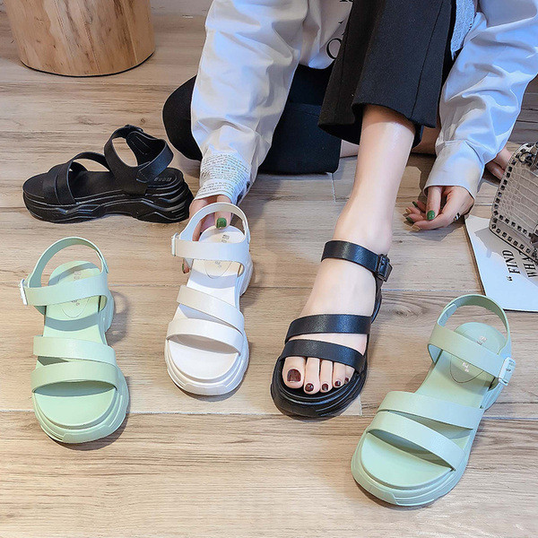 Női alkalmi szandál eko bőrből, lapos talppal