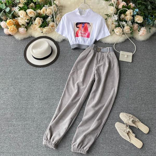 Dnevni ženski set iz dva dijela sa remenom i printom