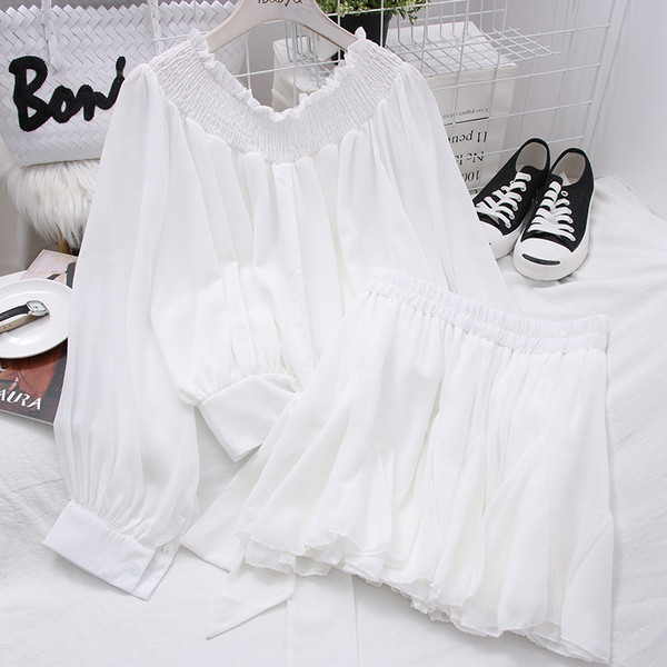 Γυναικείο σετ από δύο μέρη μπλούζα + φούστα