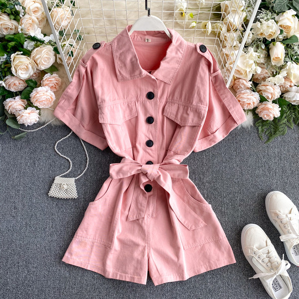 Női alkalmi kombiné rövid ujjal és zsebekkel