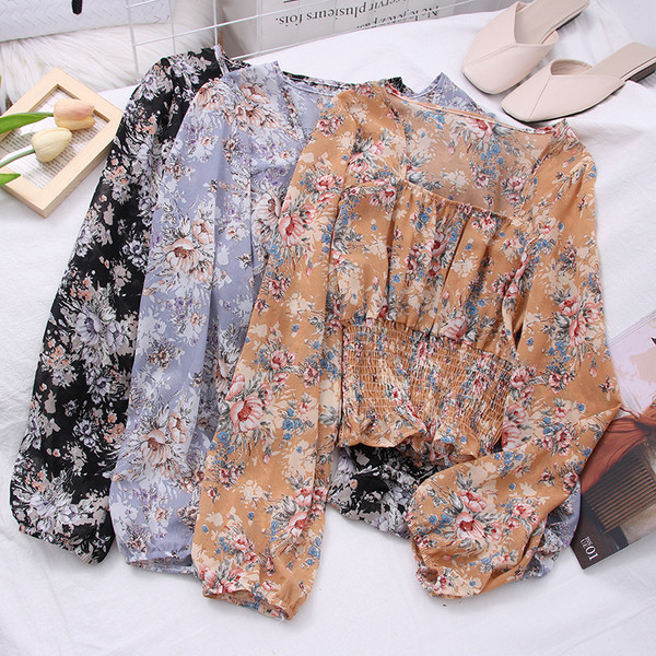 Moderna ženska bluza s cvjetnim uzorkom i četvrtastim izrezom