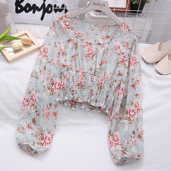 Moderna ženska bluza s cvjetnim uzorkom i četvrtastim izrezom