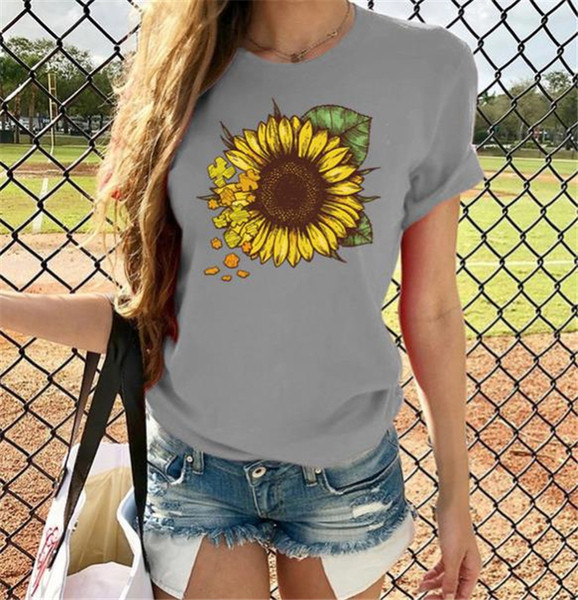 Alkalmi női póló rövid ujjal és rátéttel