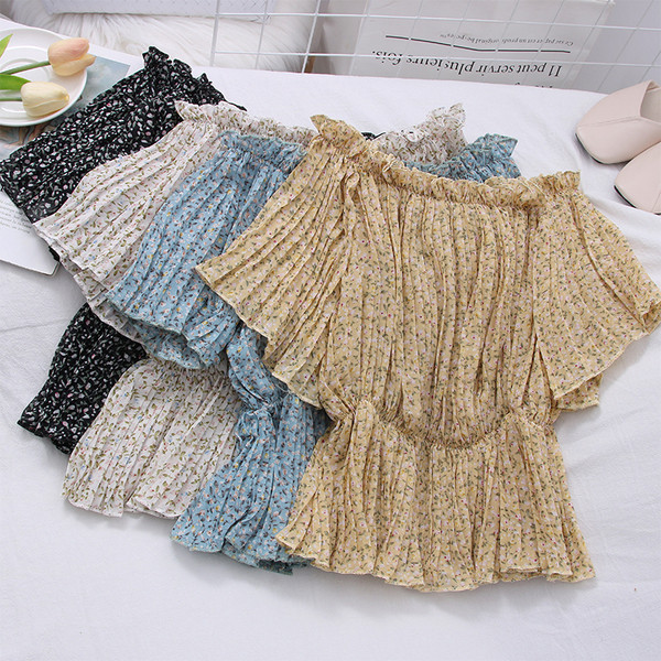 Moderna ženska bluza - s lađa izrezom i širokim rukavima