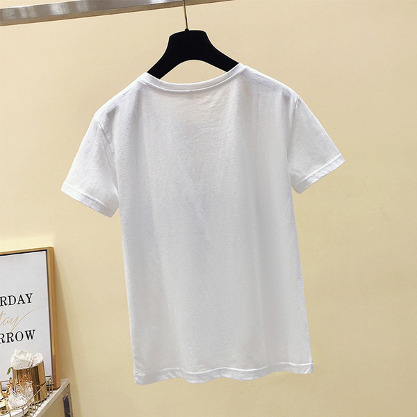 Ležerna ženska majica s ovalnim izrezom i natpisom