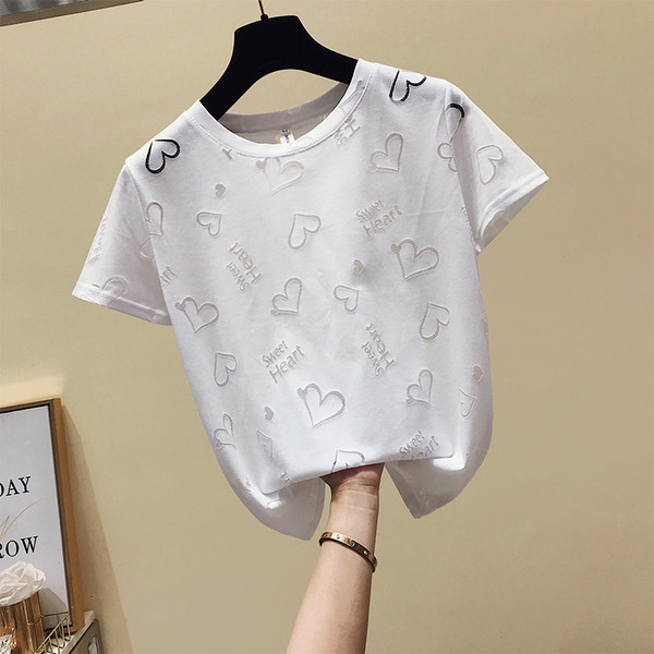 Alkalmi női póló szívecskékkel és rövid ujjúval