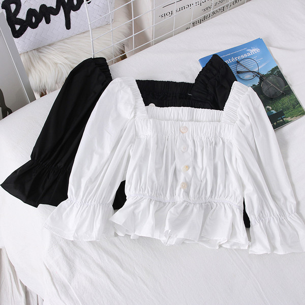 Új modell rövid női ing szögletes nyakkivágással és lótusz ujjakkal