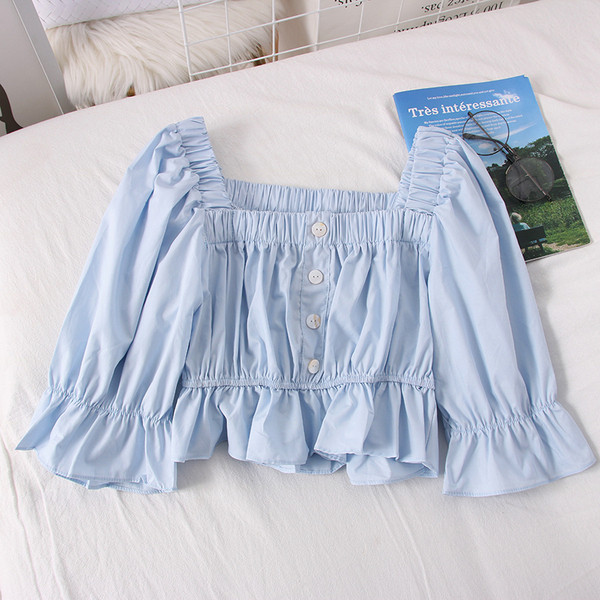 Új modell rövid női ing szögletes nyakkivágással és lótusz ujjakkal