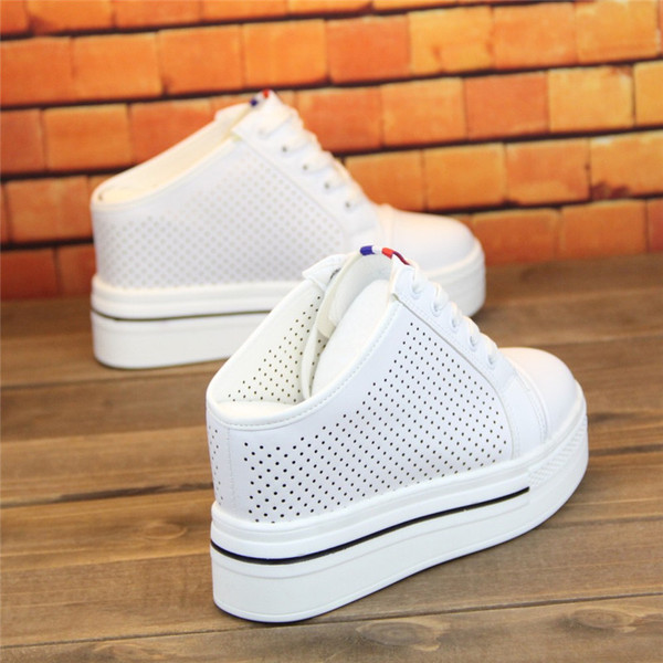 Γυναικείες casual παντόφλες από οικολογικό δέρμα και κρυφή πλατφόρμα