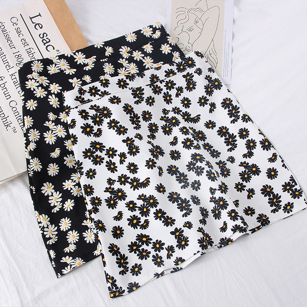 Naiste lühike lillemustriga seelik - A-joon