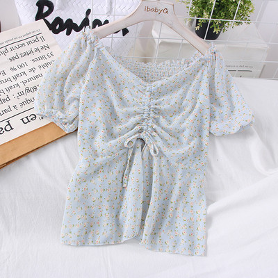 Ležerna ženska bluza sa špic izrezom i nabranom prednjicom