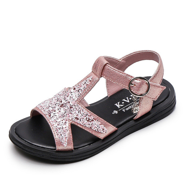 Ležerne dječje sandale s kopčom i sjajnim efektom