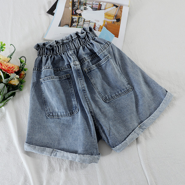 Къси дамски дънки с ластична талия и копчета