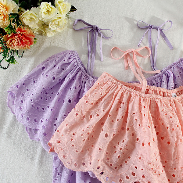 Ležerna ženska bluza s vezom i tankim naramenicama