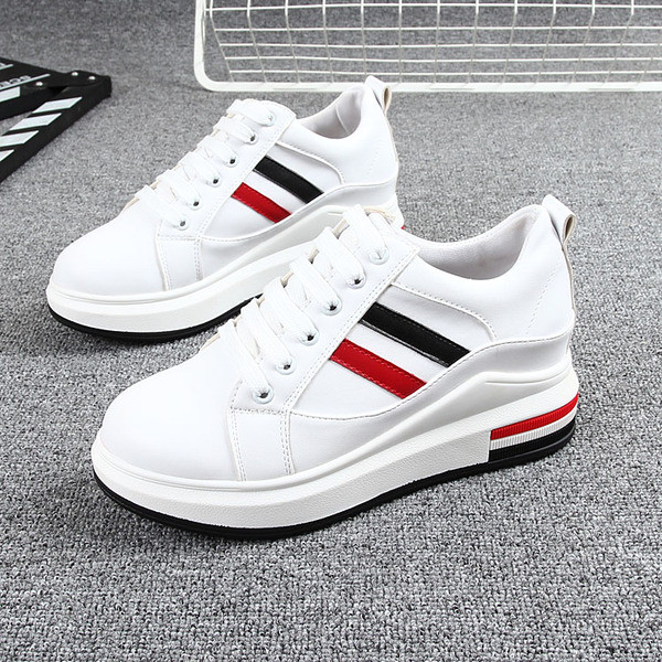 Ženske tenisice od eko kože sa vezicama na ravnoj platformi