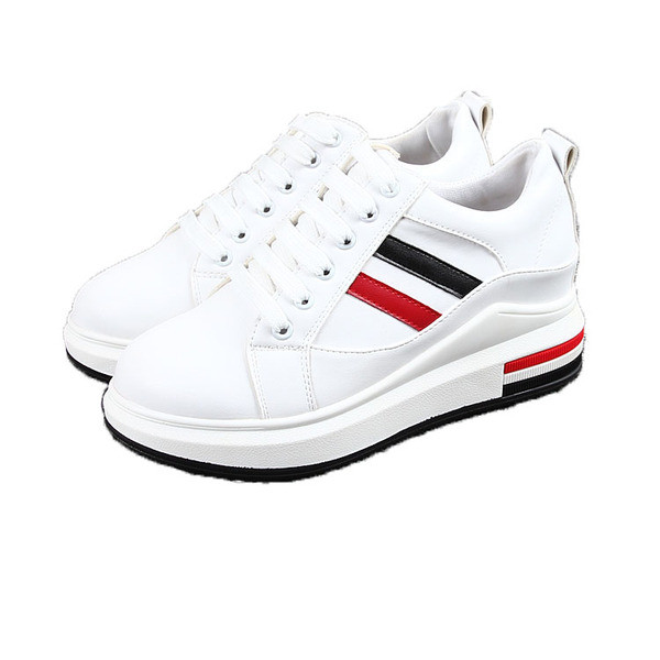 Ženske tenisice od eko kože sa vezicama na ravnoj platformi