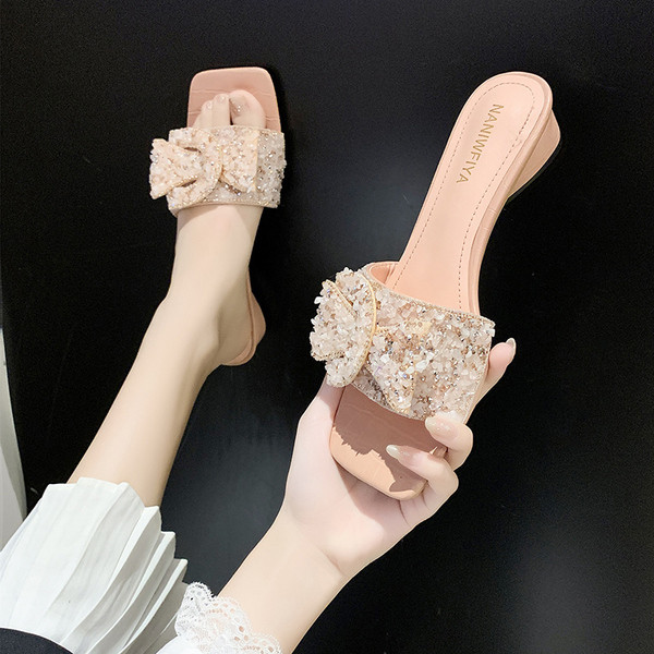 Női alkalmi papucs színes kövekkel