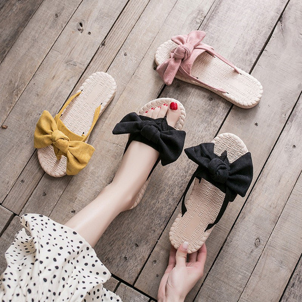 Ženske papuče preko prstiju i trakom od eko brušene kože