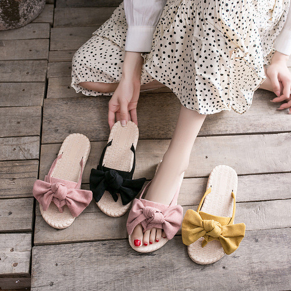 Ženske papuče preko prstiju i trakom od eko brušene kože