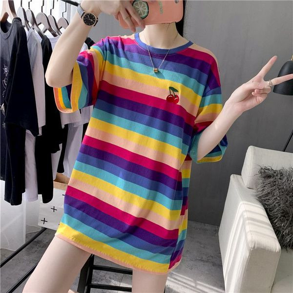 Hosszú csíkos póló hímzéssel