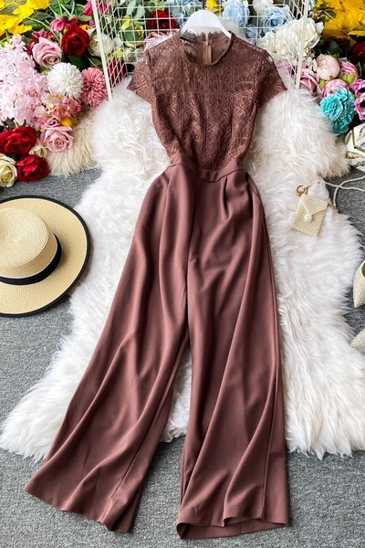 Naiste vabaaja pikk kombinesoon pitsi ja ovaalse kaelusega