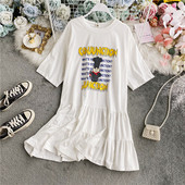 Дамска ежедневна рокля с апликация и овално деколте