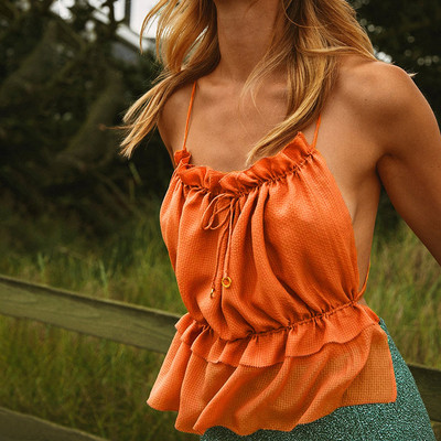 Ежедневен дамски потник с гол гръб и тънки презрамки в оранжев цвят 