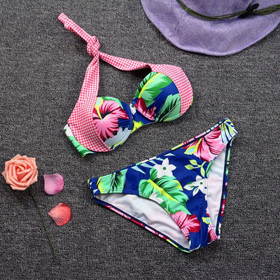 Costum de baie de damă din două piese cu fund de bikini - mai multe modele