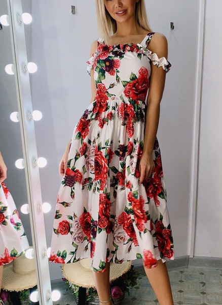 Alkalmi női rövid ruha vékony pántokkal, virágmintával