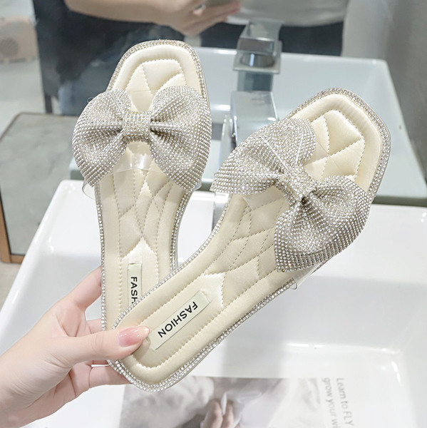 Moderne ženske papuče s trakom i kamenčićima