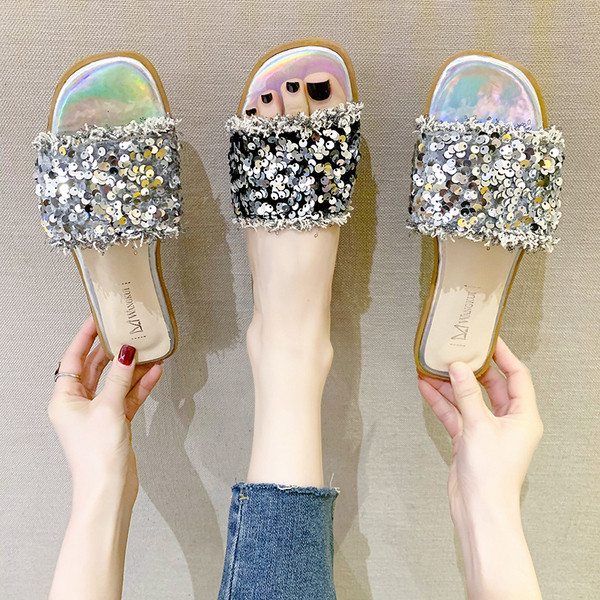 Ženske papuče s ravnim potplatom i šljokicama