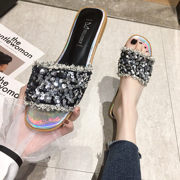 Ženske papuče s ravnim potplatom i šljokicama