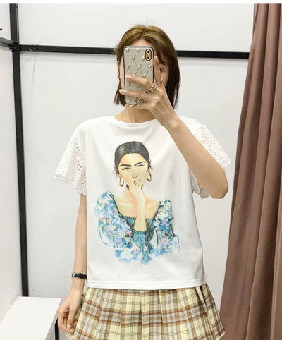 Tricou modern cu broderie si aplicatie
