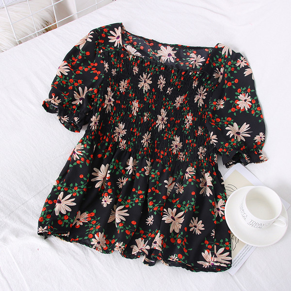 Virágmintás, 3/4-es ujjú női blúz