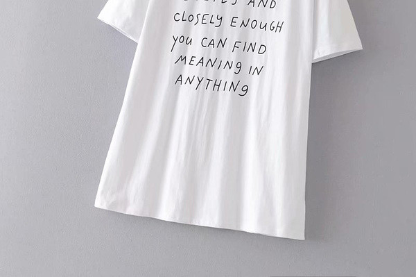 Široka ženska majica kratkih rukava bijele boje sa natpisom