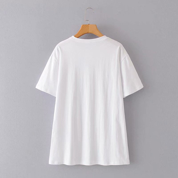 Široka ženska majica kratkih rukava bijele boje sa natpisom