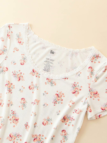 Kratka pripijena bluza s cvjetnim uzorkom