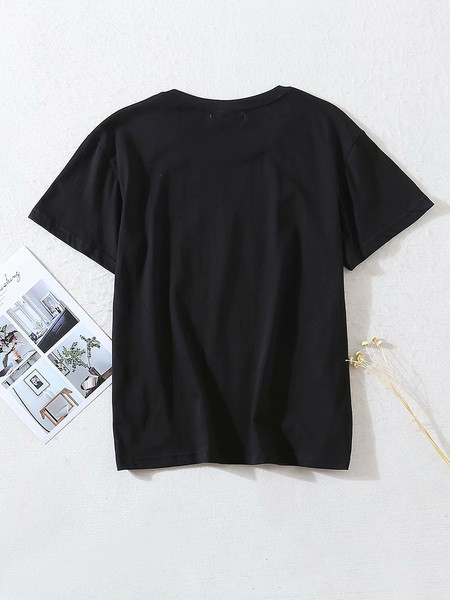 Moderna majica kratkih rukava u crnoj boji i printu