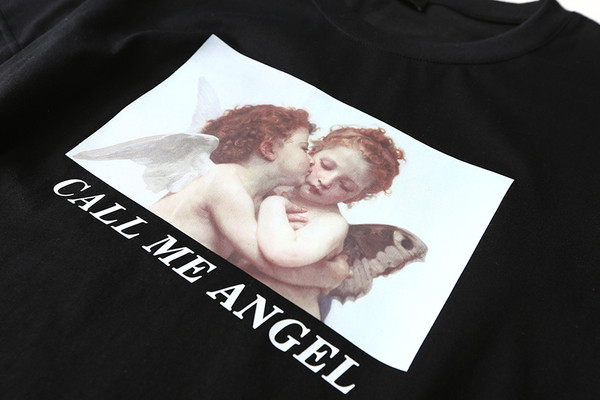 Moderna majica kratkih rukava u crnoj boji i printu