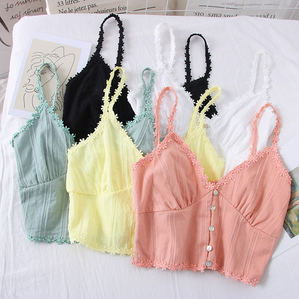 Kratki model ženske majice bez rukava na tanke naramenice