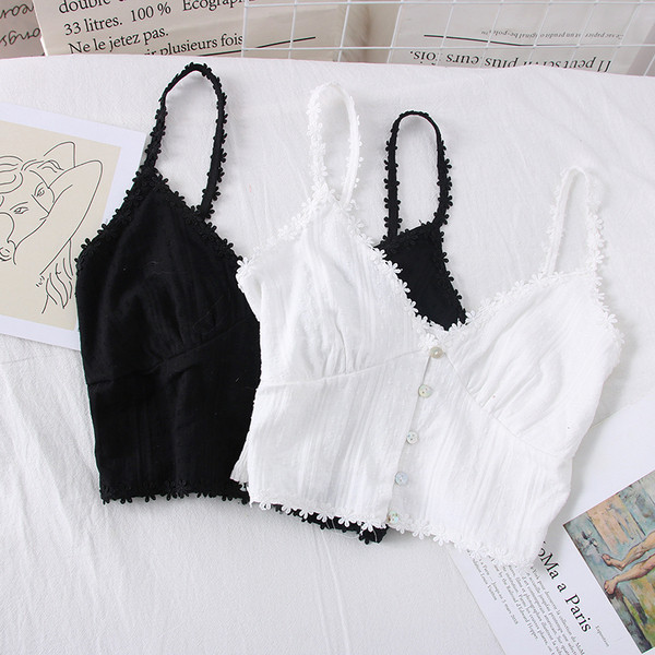 Kratki model ženske majice bez rukava na tanke naramenice